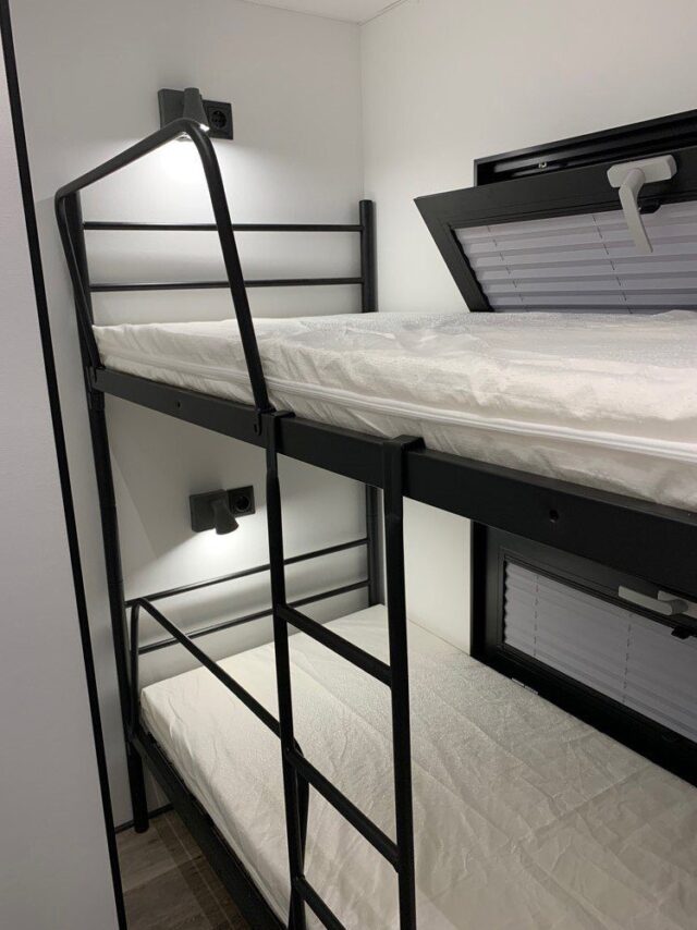modern 11 additional bedroom