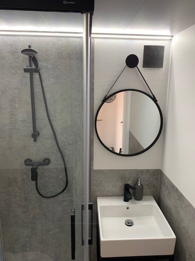 modern 11 interior shower