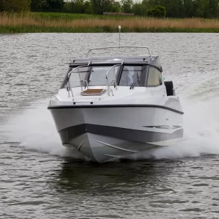 670 mc cabin boat for sale