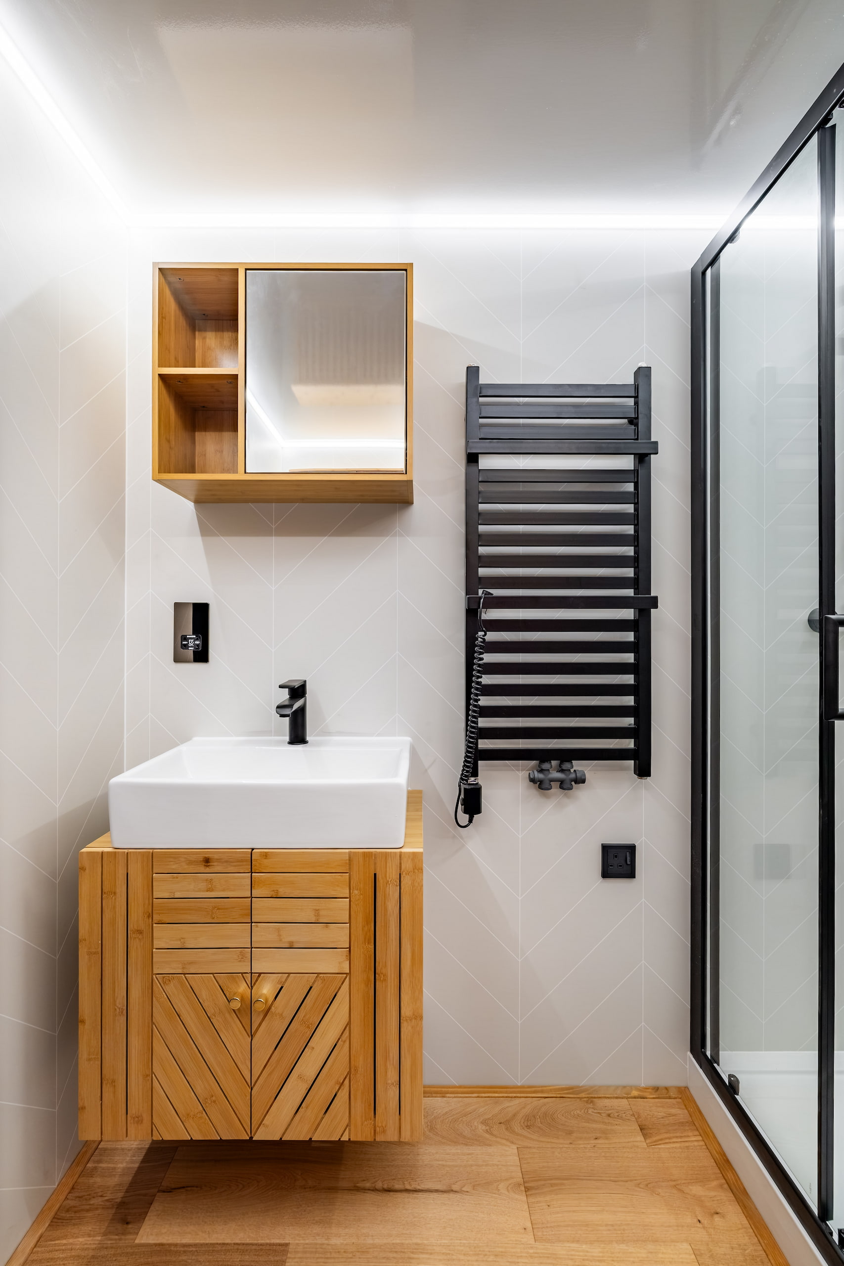 buy furnished bathroom from floating home builder