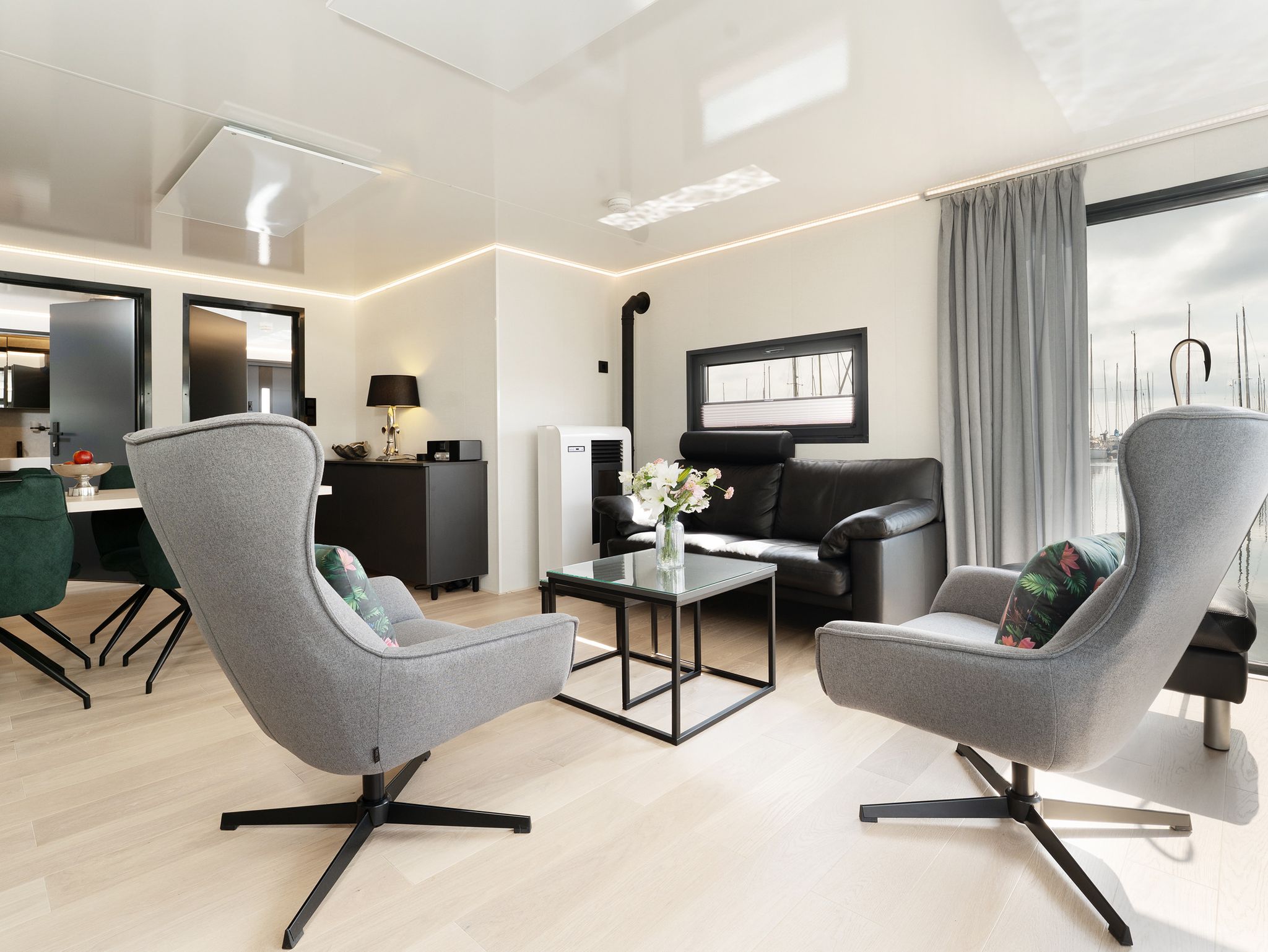 buy a new waterfront houseboat in the UK